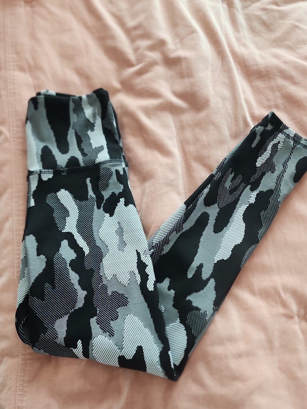 Womens' Black & Gray Camo Athletic Leggings - Women's Bottoms